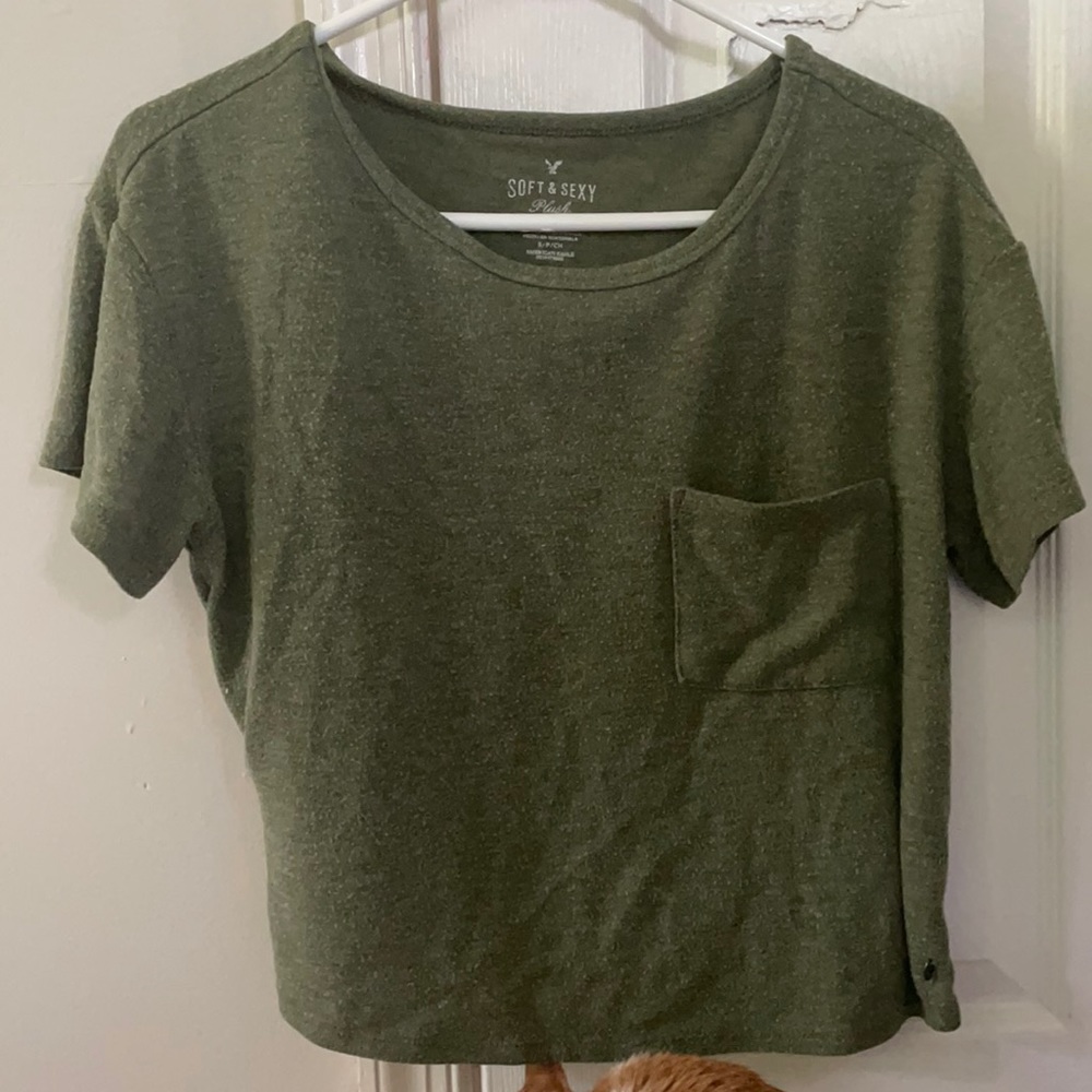 american eagle green shirt